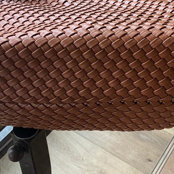 Woven Shoulder Handbag  Purse Camel Color - Picture 5 of 10